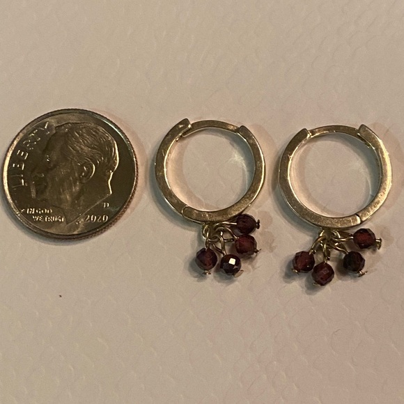 .925 stamped hoop Earrings garnet Beads - Picture 2 of 5